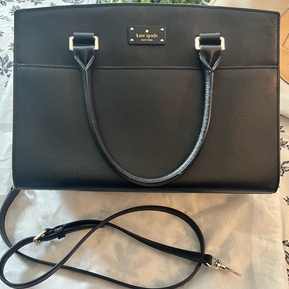 kate spade Handbags - Authentic Kate Spade handle bag